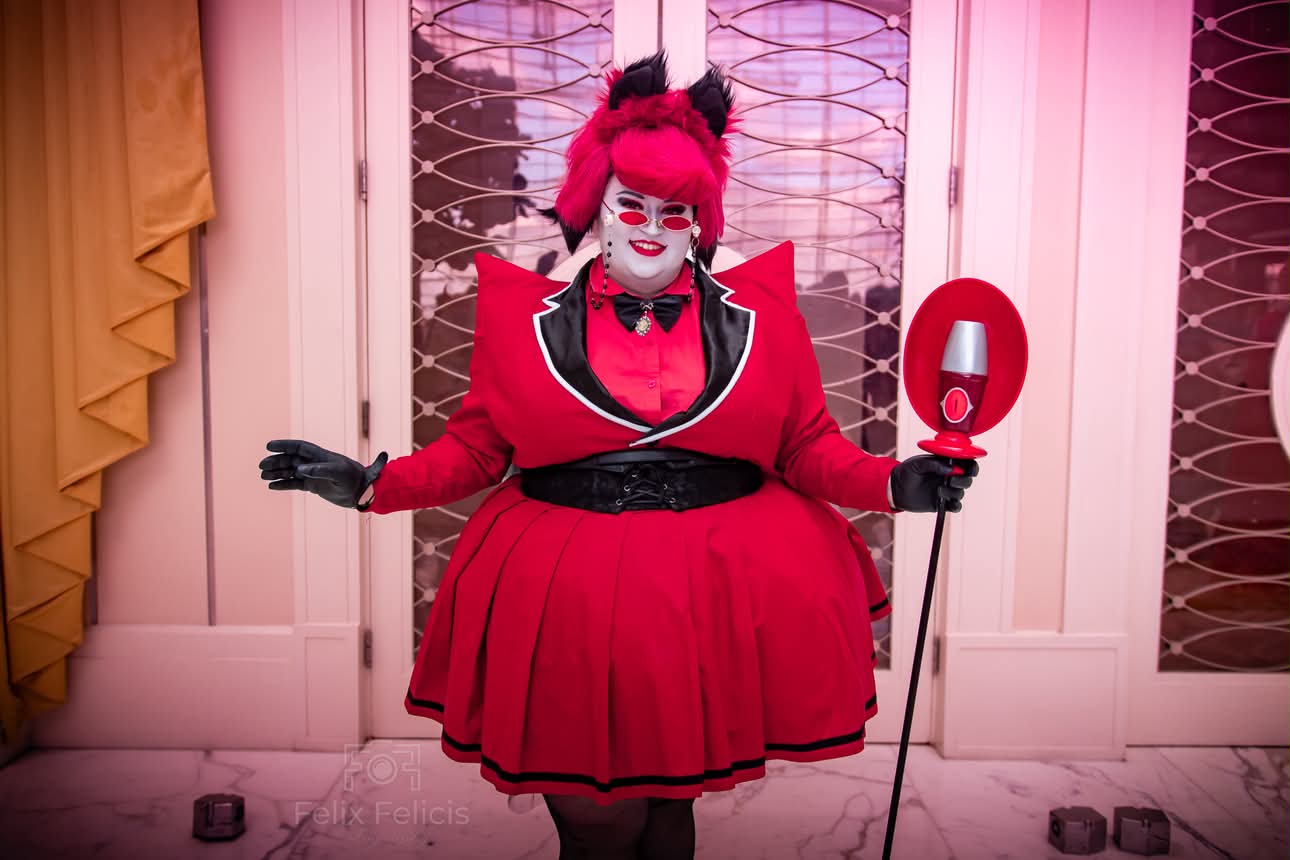 ALASTOR cosplay reference